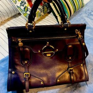 Large Versace satchel bag.
Blue leather.
Shoulder strap and dust bag included.